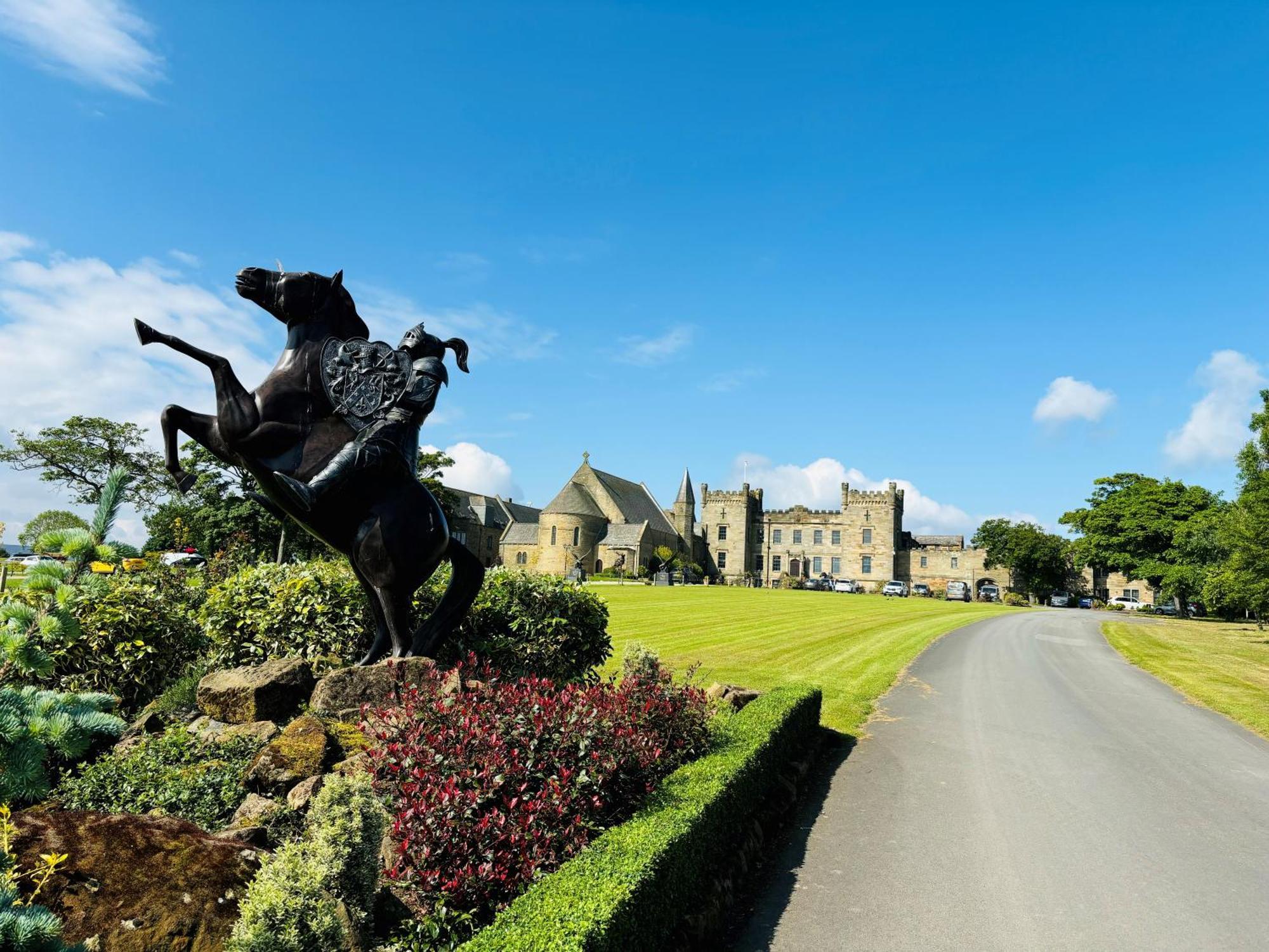 Hotel Sneaton Castle Whitby Exteriér fotografie